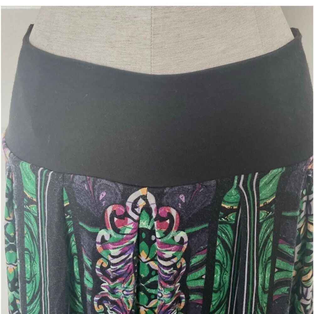 Ric Rac green pattern skirt - Picture 2 of 12